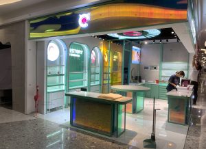 商场眼镜柜台设计：如何提升品牌形象与顾客体验